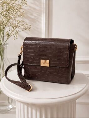 Croc-Embossed Purse | Dune